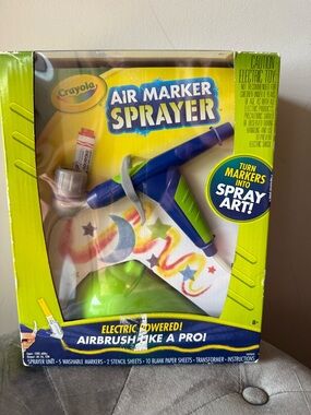Crayola Air Marker Sprayer - Blue and Green